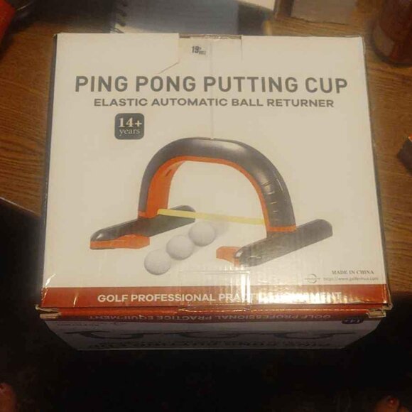 Brand New In Sealed Box 19th Hole Ping Pong Putting Cup Golf - Picture 6 of 6